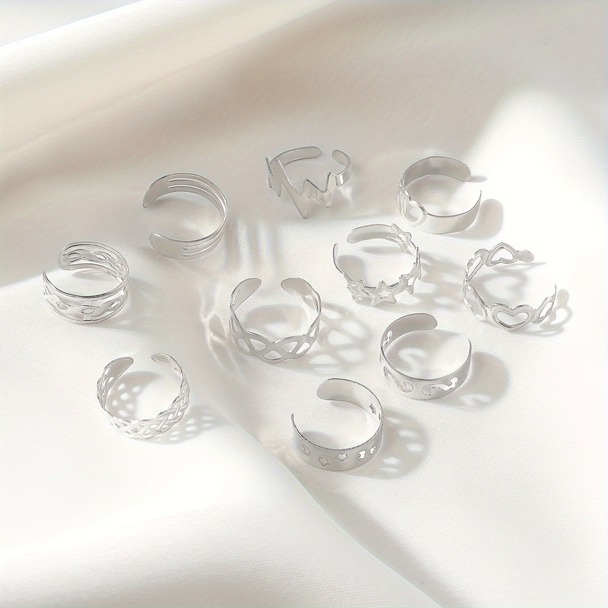 10pcs Set Unique Hollow Star Moon Heart Design Toe Ring Alloy Jewelry Bohemian Elegant Style Adjustable Ankle Ring Suit